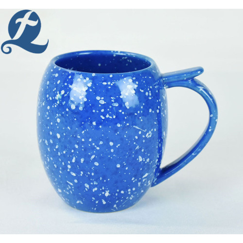 Handgefertigte Design-Keramik-Tassen mit Kaffeetrommelgriff