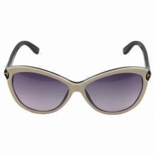 Fashionable sung-lasses