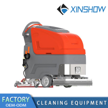 Large driving ground cleaning vehicle