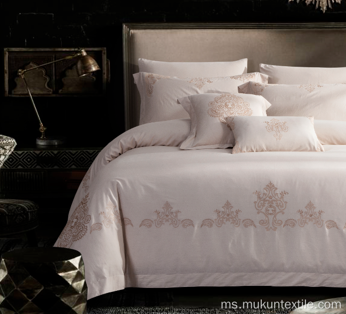 100% poliester Comforter Quilts menetapkan tempat tidur