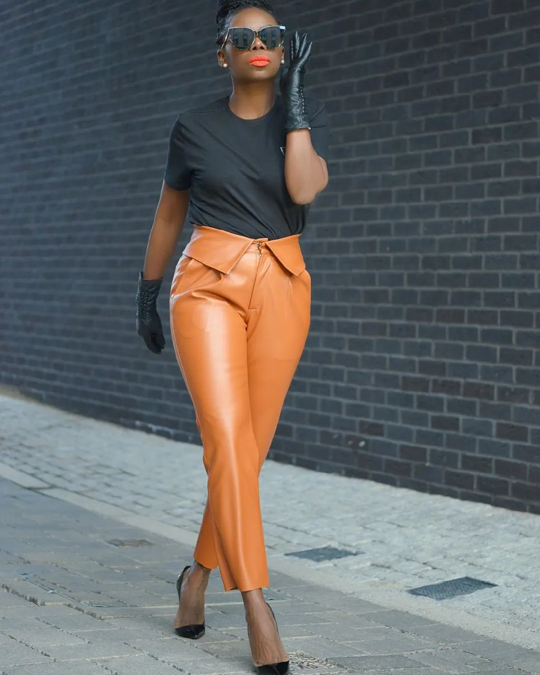 2020 Amazon Hot Sell Thick Velvet Joggers Elastic Khaki PU Faux Leather Pants for Women