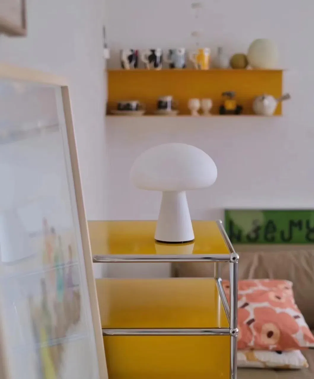 Luminous RGBW Mushroom Lamp for Camping and Parties Night Light