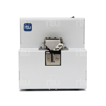 Large capacity automatic screw feeder for long screw