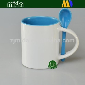 Inner color mugs with spoons