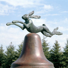 Outdoor garden decoration cast metal craft bronze rabbit sculpture