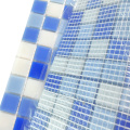 Azulejos de piscina de mosaico de vidrio de blues blancos mixtos