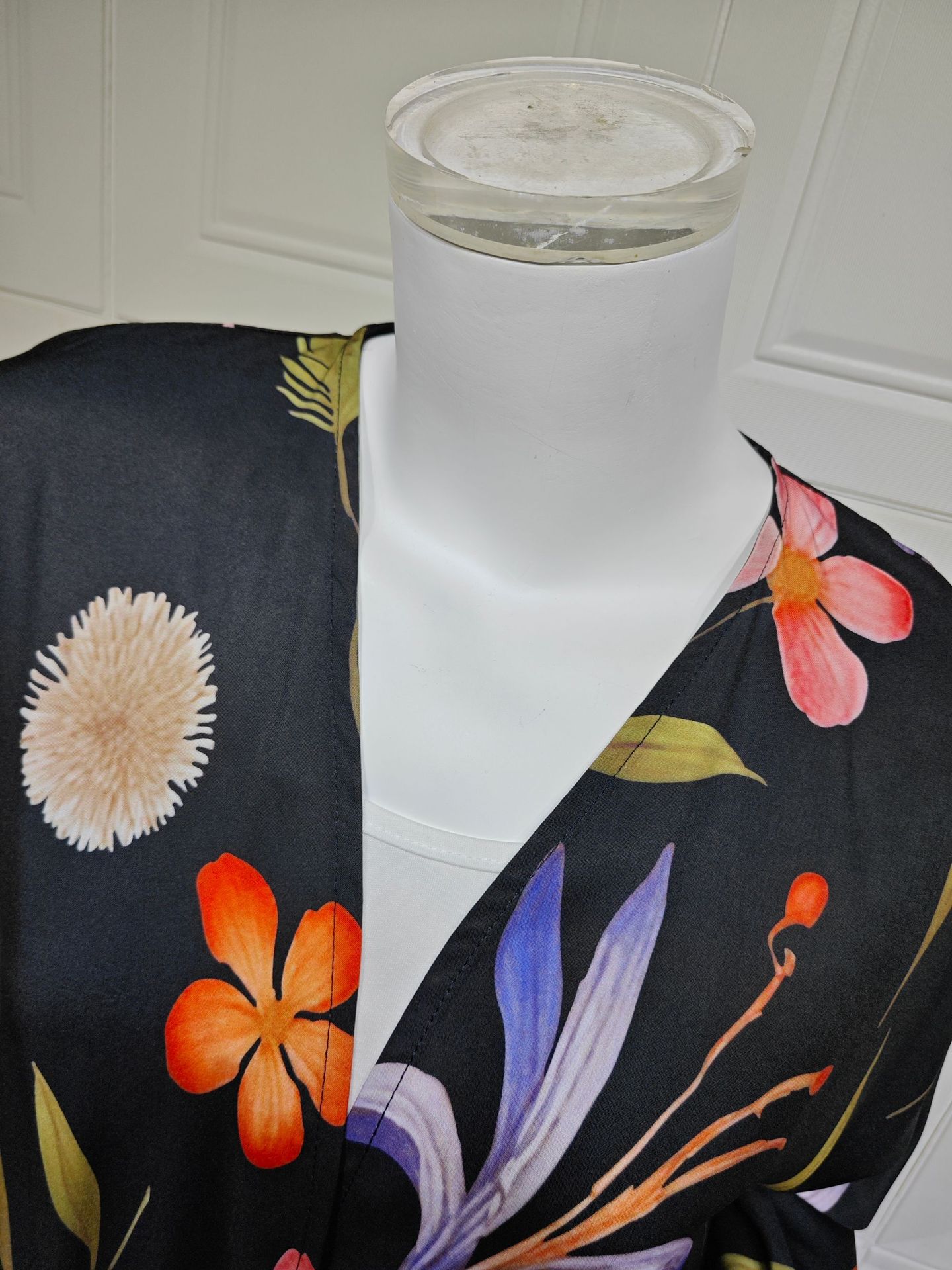 Ubaxa Daabacan ee Furan ee Abaya Maro Maro MQ252 (8) Floral Printed Open Front Abaya Matching Scarf MQ252 (8)