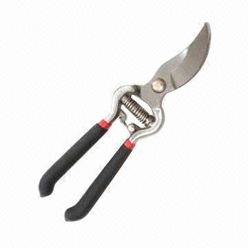 Drop-forged steel bypass pruner with two colored handle