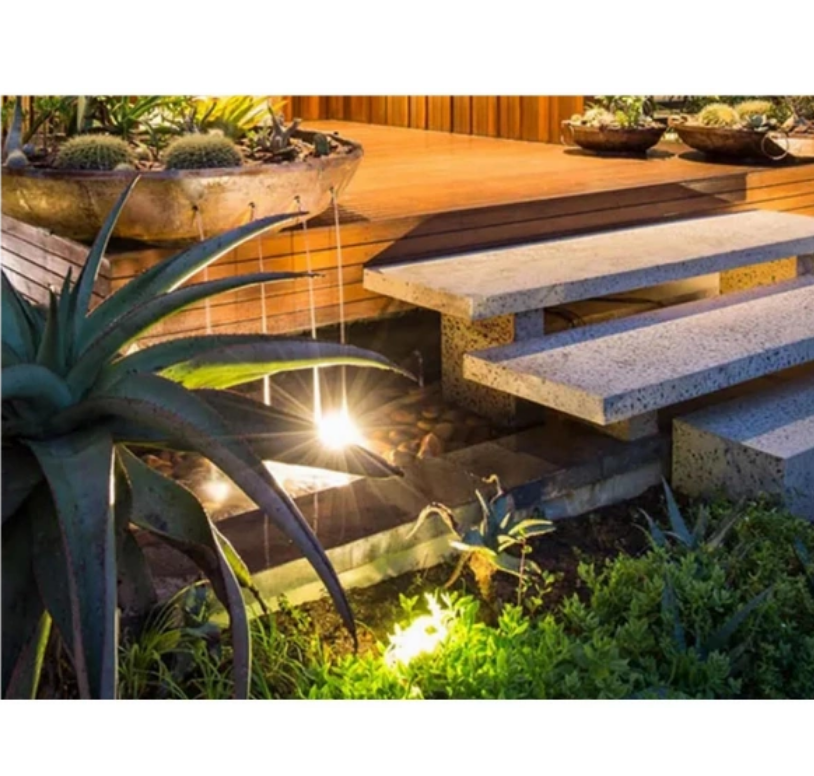 Luz LED resistente al agua para jardín