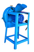 Peanut seedling cutter suitable for family farming.