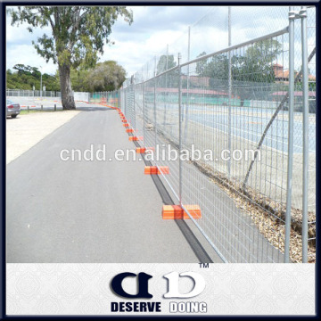 Road barrier / temporary barrier fencesystem