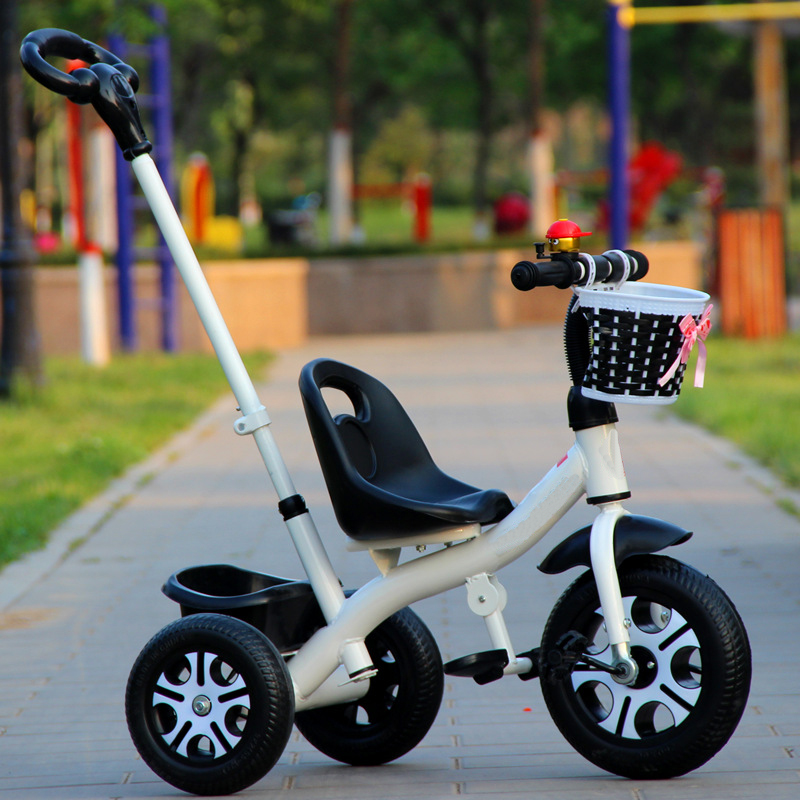 Child tricycle