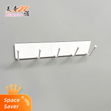 Durable Medium Hook for Magnetic Frame Systems