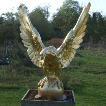 cheap and beauty animal art sculpture golden hawk eagle statue for outdoor decoration