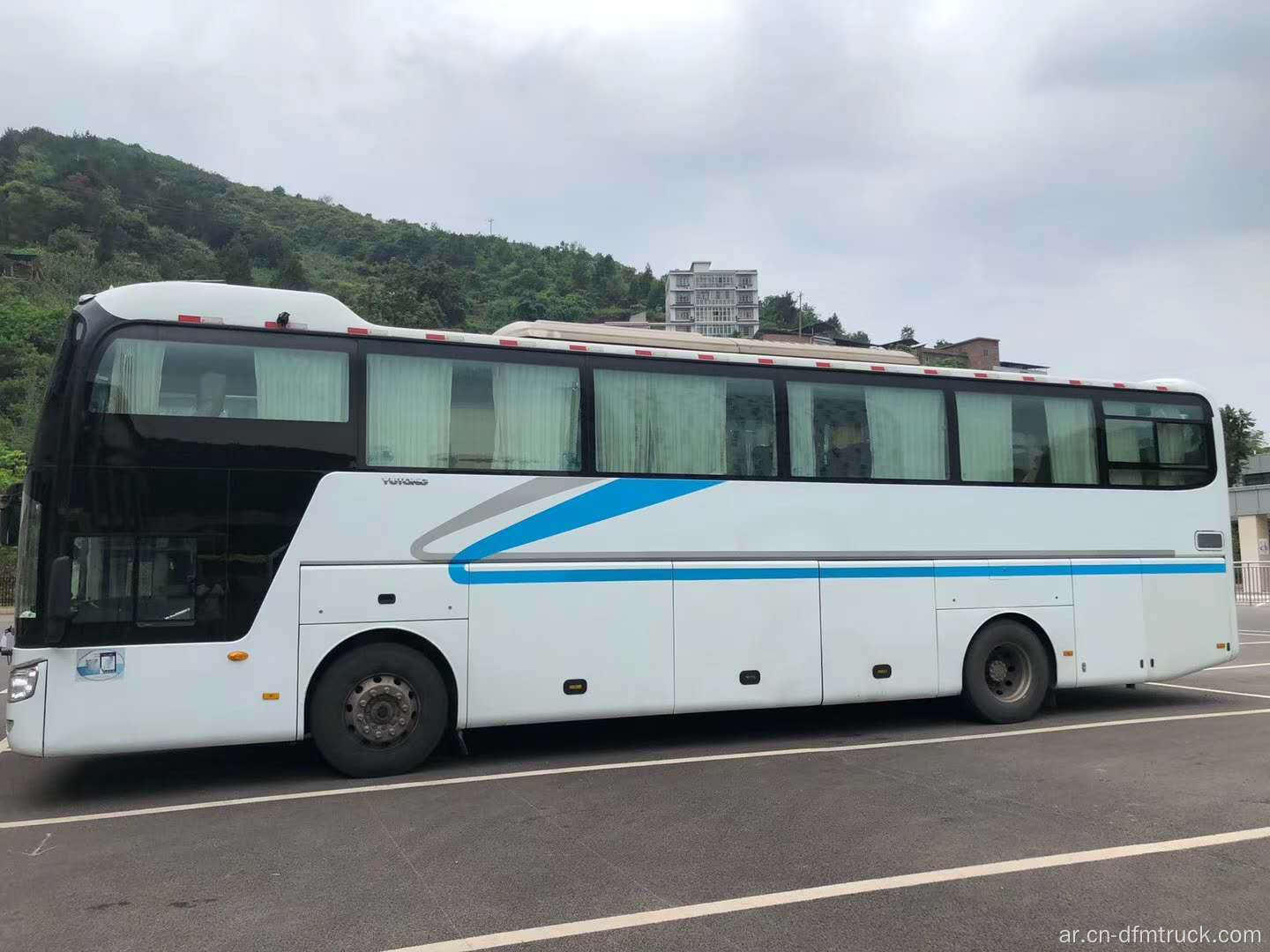 حافلات Yutong Bus Coach مستعملة مكيفة جيدًا للبيع