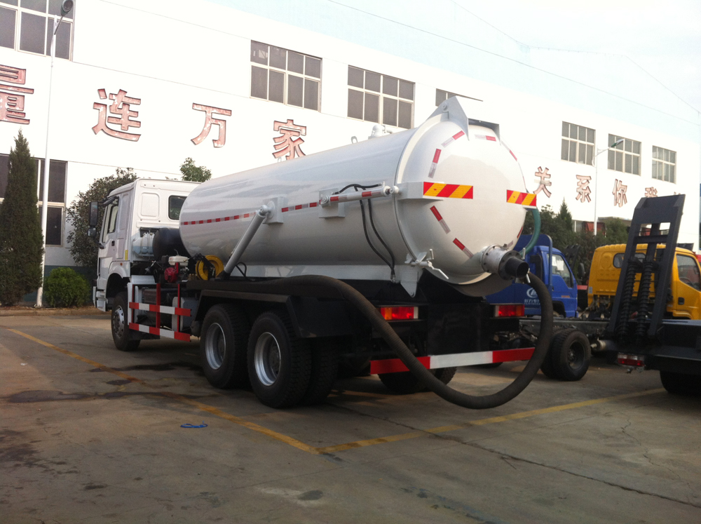 sewage pump truck