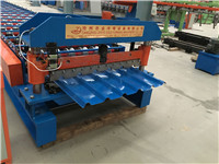 Roof sheet machine