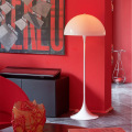 Lampadaires design en métal LEDER