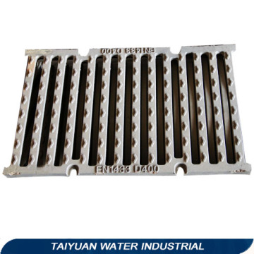 Overflow pool metal grating shelves