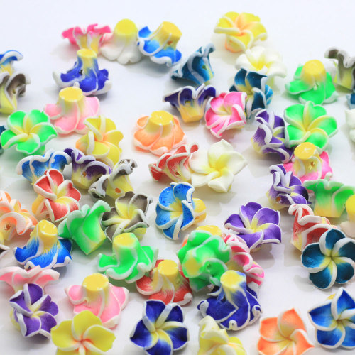 100 unids / lote 15mm arcilla polimérica Plumeria Frangipani cuentas de flores para Diy pendientes hawaianos collar de joyería de vacaciones fabricación de manualidades