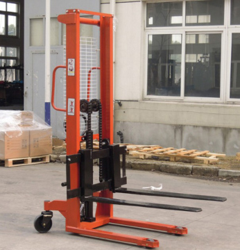 Hand Stacker with Low Operation Force