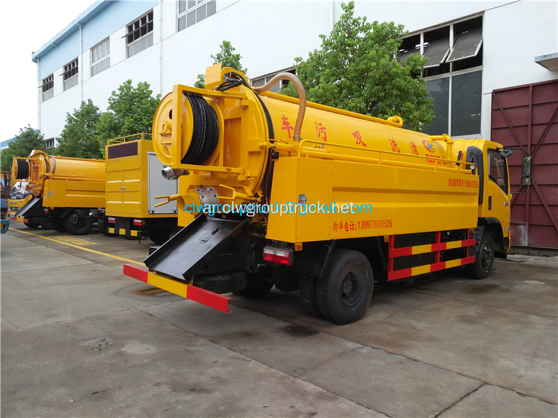 شاحنة شفط مياه المجاري LHD أو RHD 4000liters