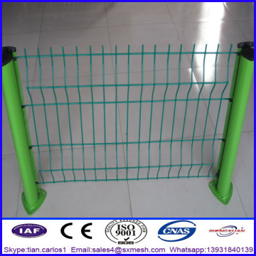 ISO9001 50*200mm Welded Triangle Wire Mesh Fence