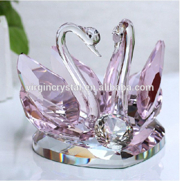 Wedding favors colorful crystal swan models with heart base for table centerpieces