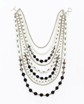 Trendy Choker Necklace with Crystals