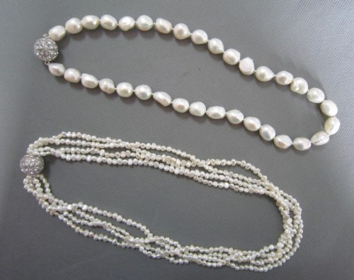 White Pearl Necklace with Magnetic Clasp (NL121018-D)