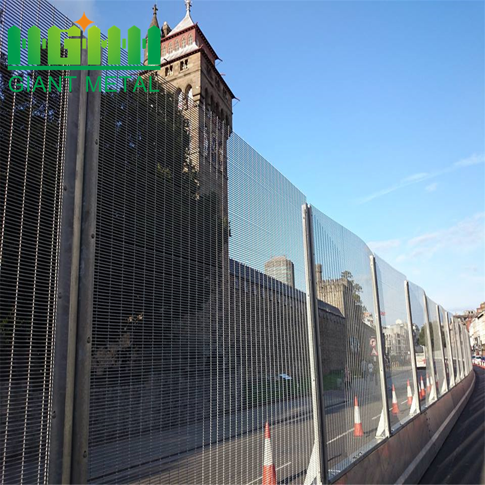 Used 4mm  PVC 358 Fence