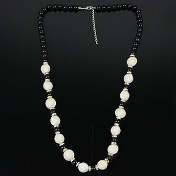 Imitation Pearl Necklaces, Made of Zinc Alloy and Inlaid Rhinestones, OEM Orders are Accepted