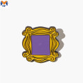 Badge d'épingles en émail des amis du design de mode métal