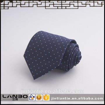 Silk pleated knitted necktie with dots