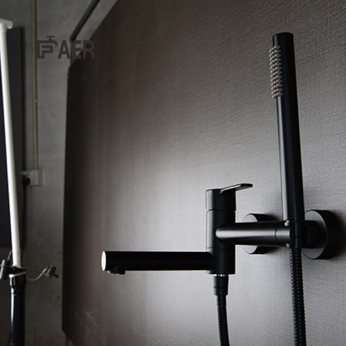 China Matte Black Wall Mounted Shower Faucet Factory