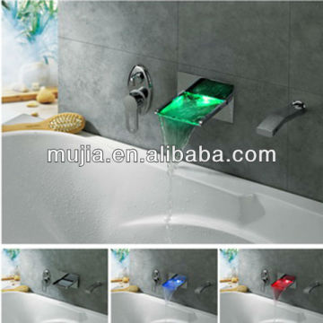 LSW04 Three Colour Changing Led Lighting Waterfall Taps
