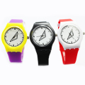 Hot menjual jam tangan silikon warna-warni