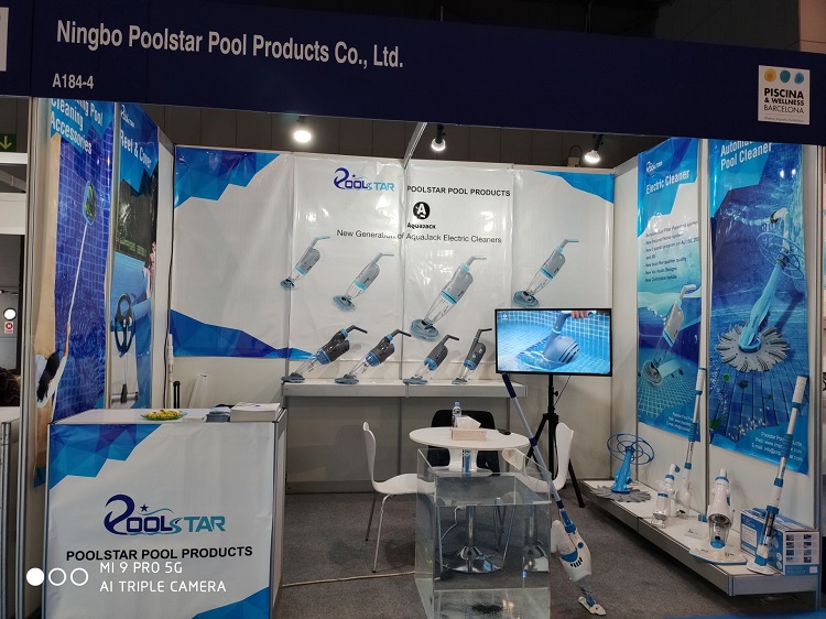 Black Weatherproof Swimming Pool Heating System Solar Collectors 20' Long Solar Panels Kit for Pool Warm