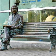 Outdoor Garden Decor Life Size Metal Bronze Albert Einstein Statue