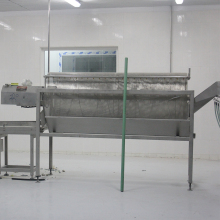 Poultry processing machine of offal water seperator