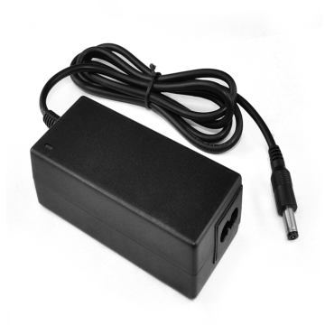 Universal Single Output 36V4A Desktop Power Adapter