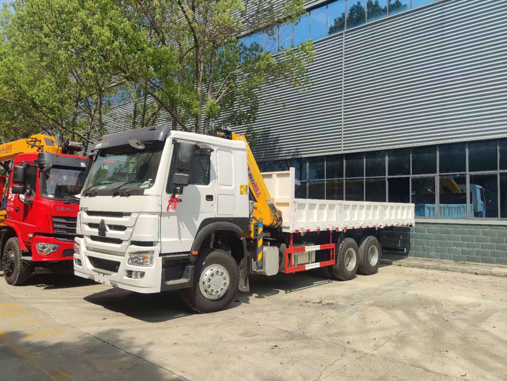 Camión Howo Crane (2) HOWO Crane Truck (2)