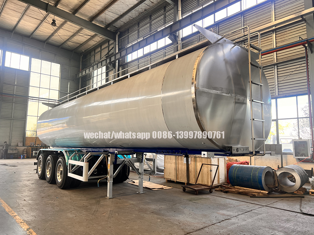 Bulk Milk Transport Truck Jpg