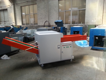 Waste Clothes Chopping and Shredding Machine Textile Scrap Opening and Tearing Machine Cloth Slitting Machine Cloth Cutter with