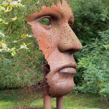 manufacture supplied customized large size landscape bronze and iron garden man face statue for outdoor park piazza decoration