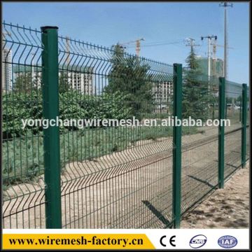 welded curved wire panel fence