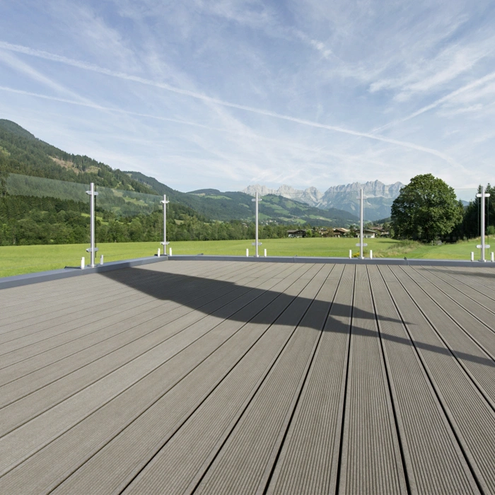 Classic Wood Grain WPC Outdoor Decking Easy Installation Composite Flooring