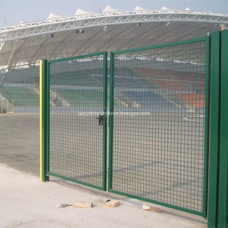 wire mesh fence gate