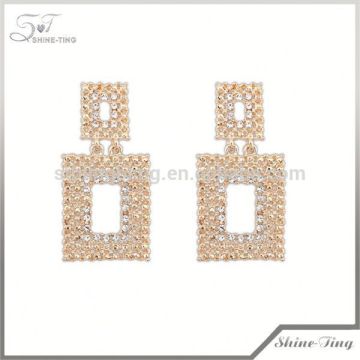 Stylish design earring bead