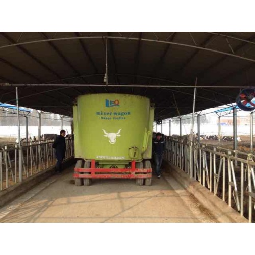 TMR feeding mixer for animal